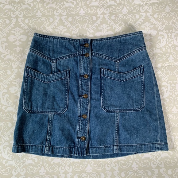 Free People Dresses & Skirts - Free People full button denim skirt size 8